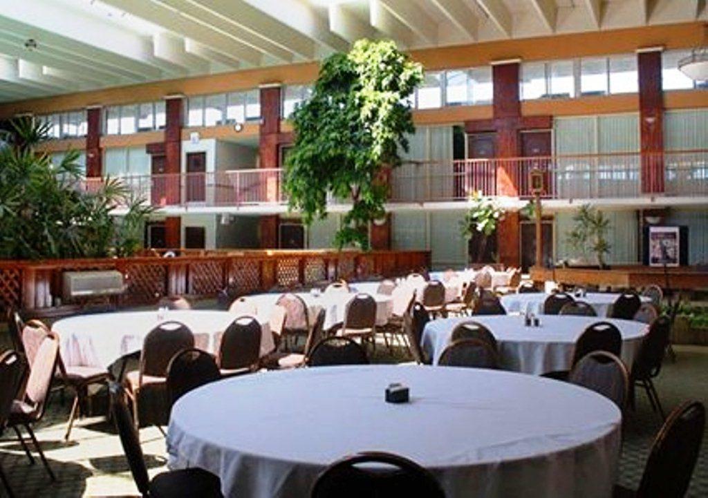 Clarion Inn Conference Center モデスト エクステリア 写真
